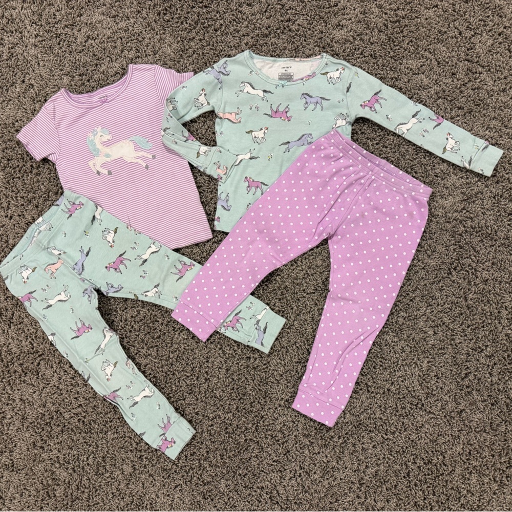 4 piece Carter’s unicorn girls pajama bundle, size 4